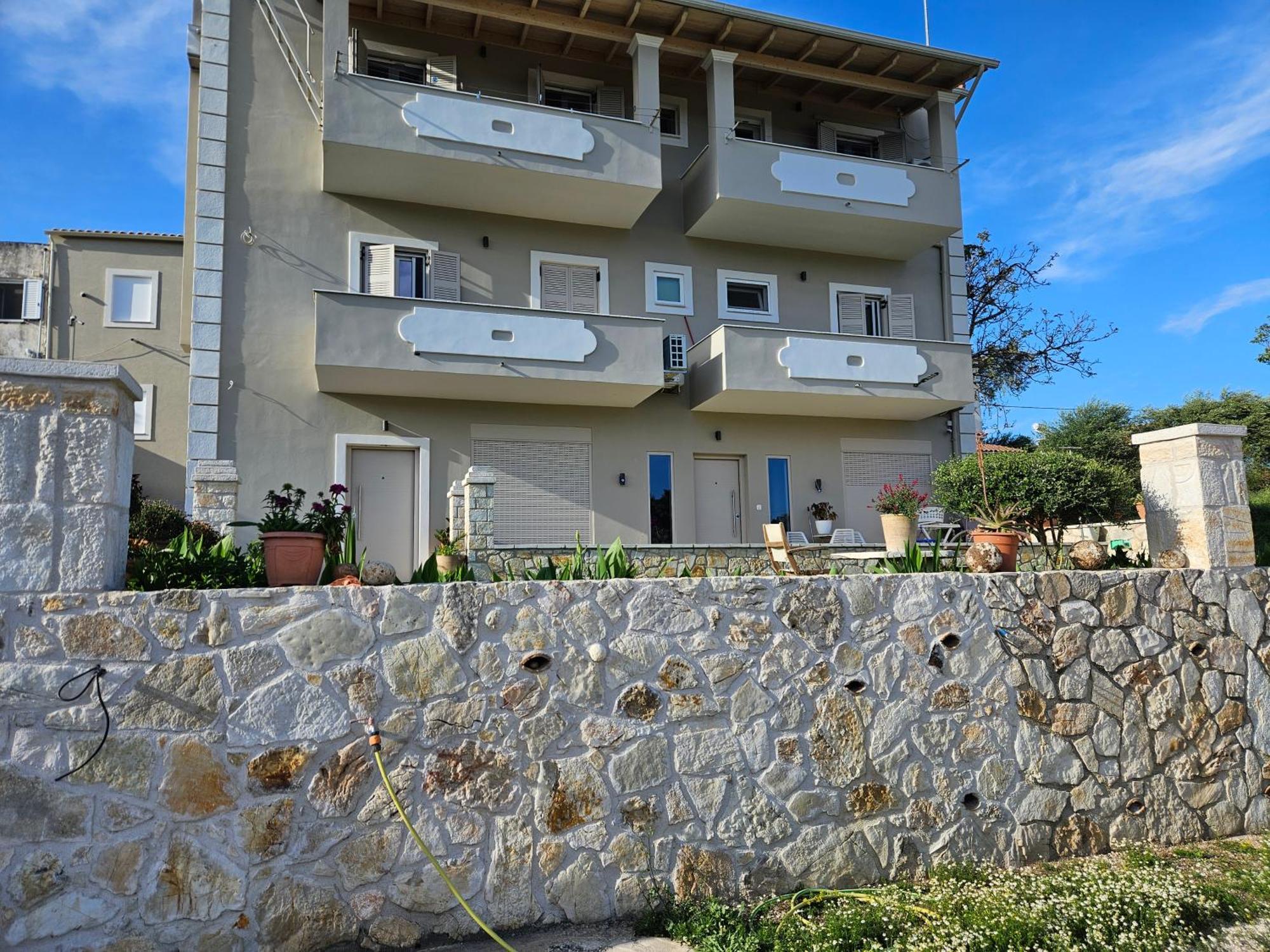 Grey Luxury House Apartment Ypsos Exterior photo