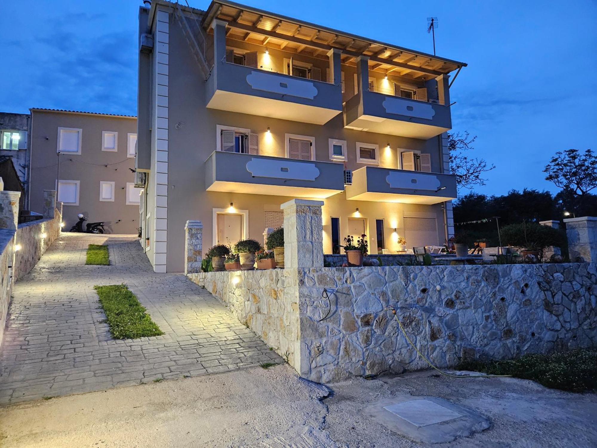 Grey Luxury House Apartment Ypsos Exterior photo