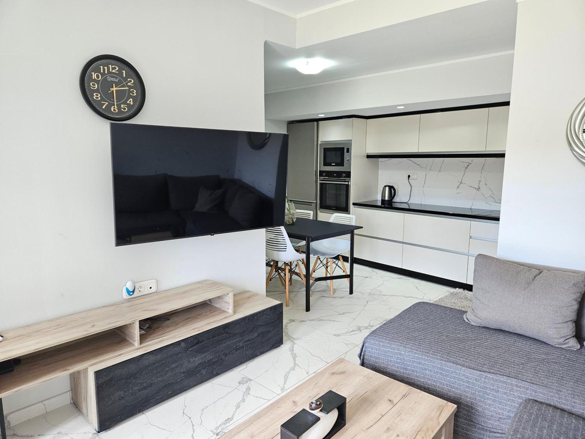 Grey Luxury House Apartment Ypsos Exterior photo
