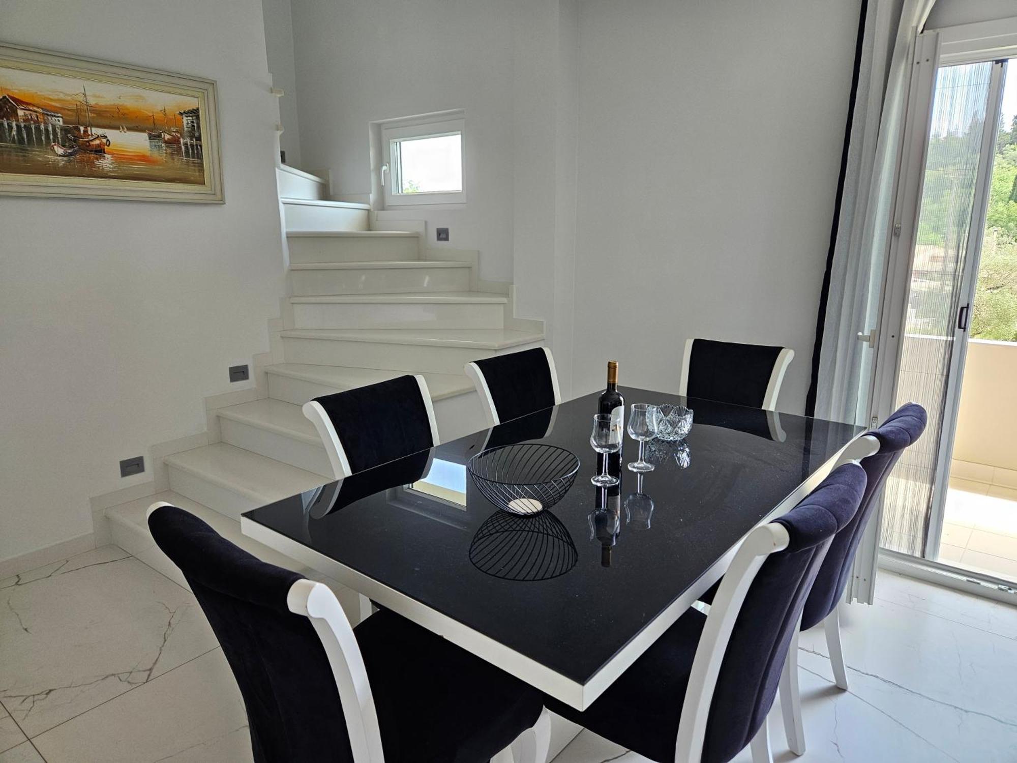 Grey Luxury House Apartment Ypsos Exterior photo
