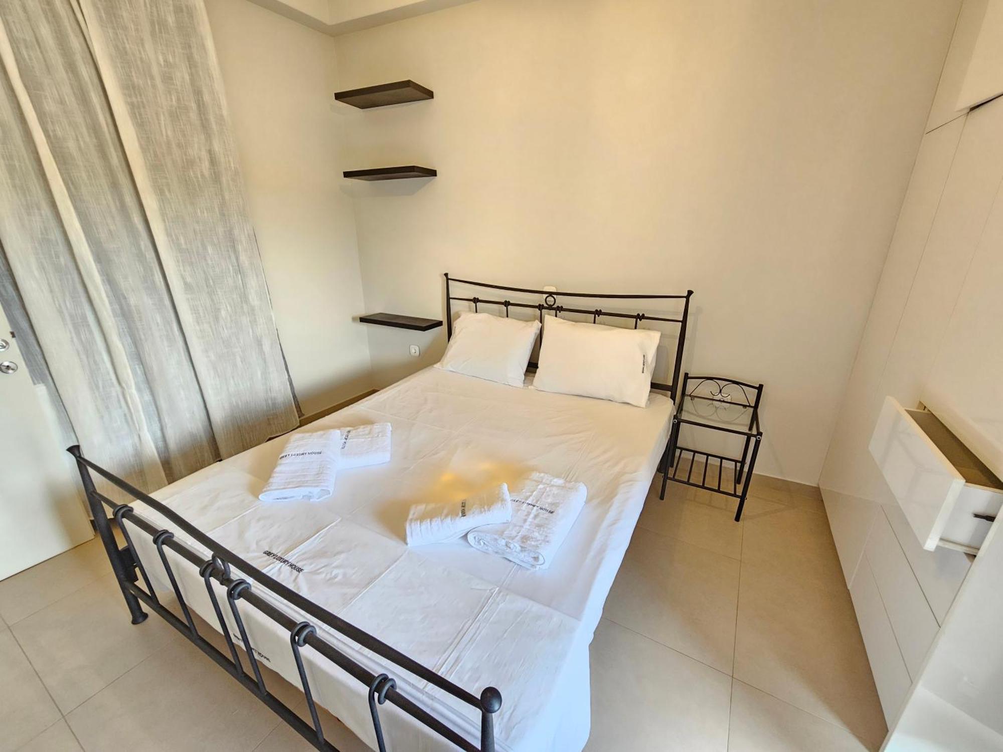 Grey Luxury House Apartment Ypsos Exterior photo